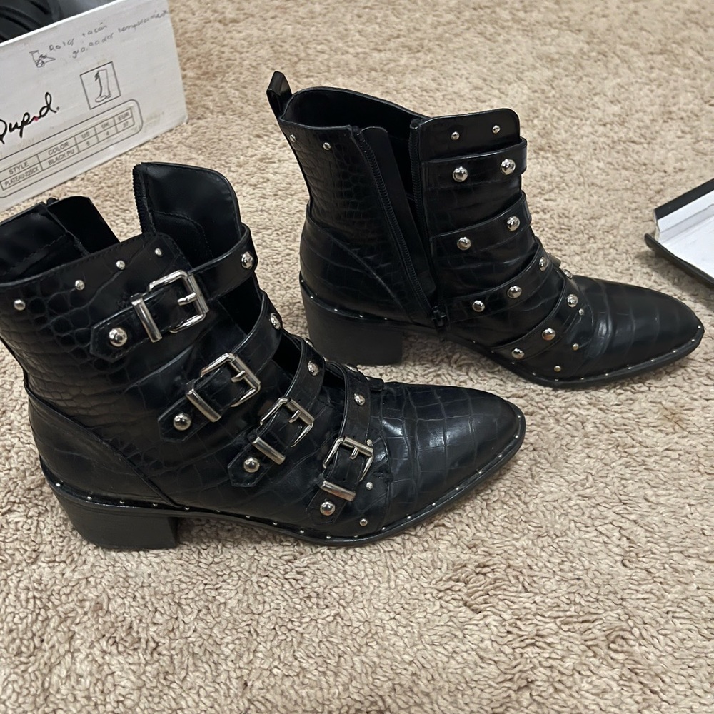 Black booties - Picture 2 of 4